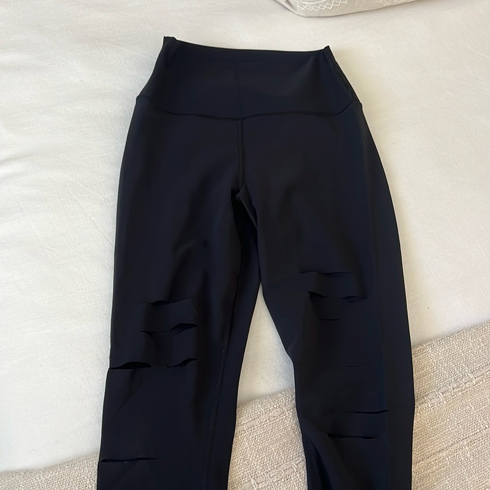 Alo black ripped moto leggings